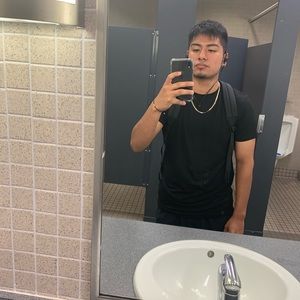 Meet your Posher, Moises